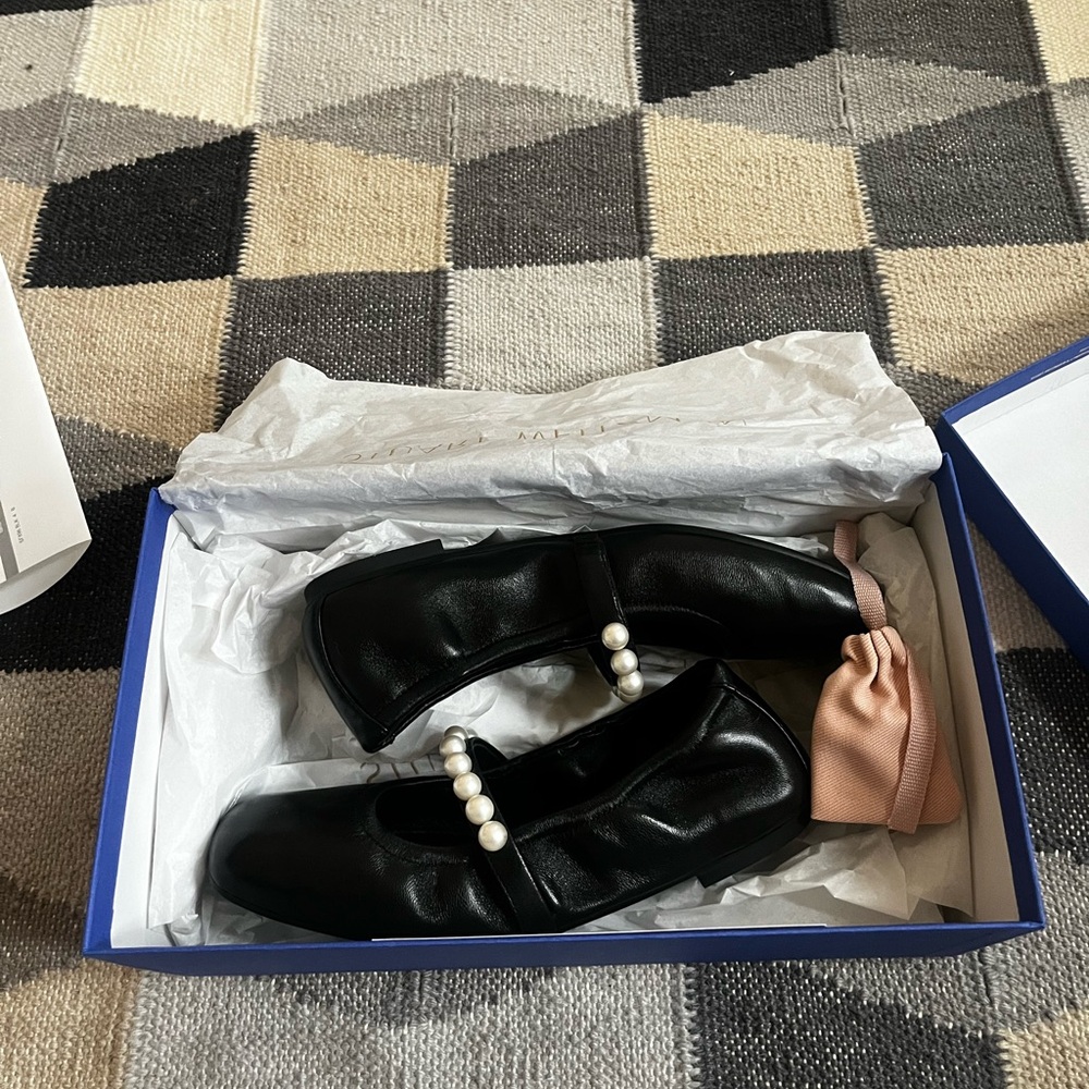 Stuart Weitzman Black Goldie Ballet Flat, NWT, Sz 4